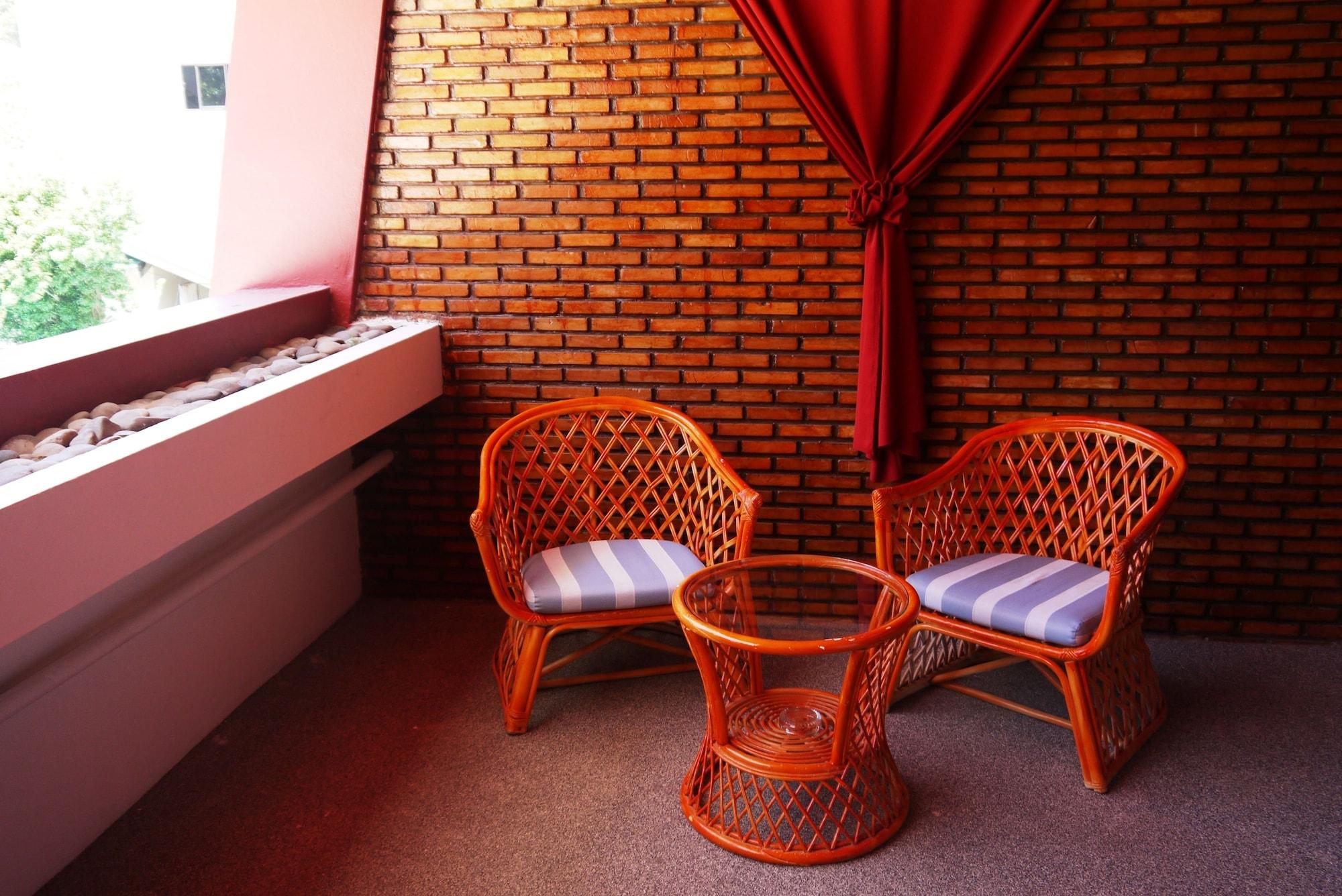 Surin Sweet Hotel Екстер'єр фото