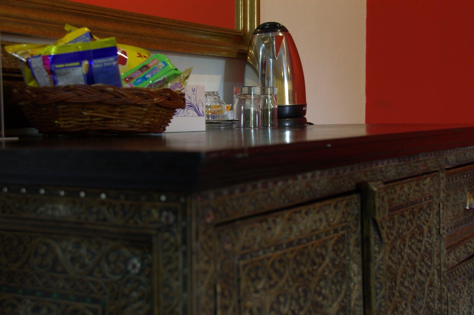 Surin Sweet Hotel Екстер'єр фото