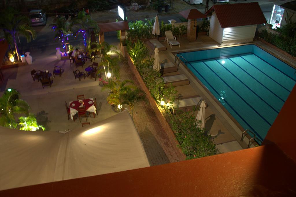 Surin Sweet Hotel Екстер'єр фото