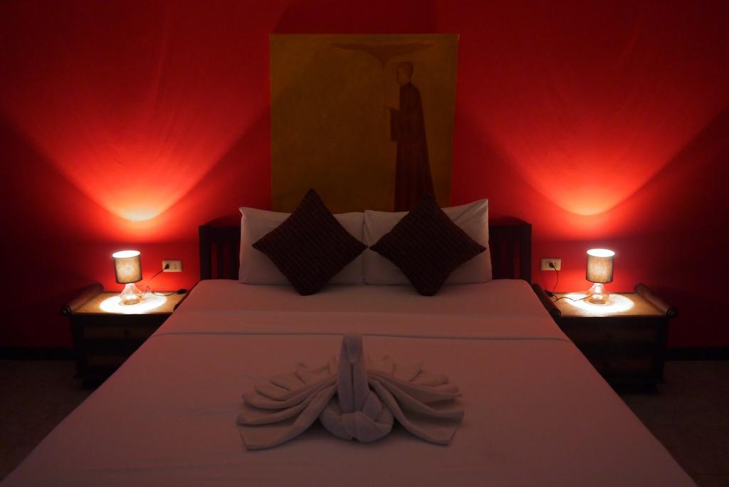Surin Sweet Hotel Екстер'єр фото