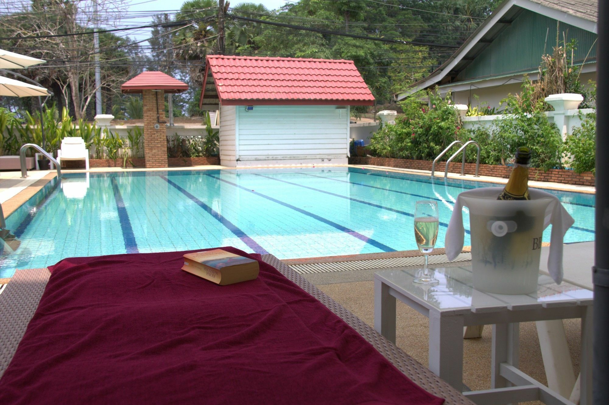 Surin Sweet Hotel Екстер'єр фото
